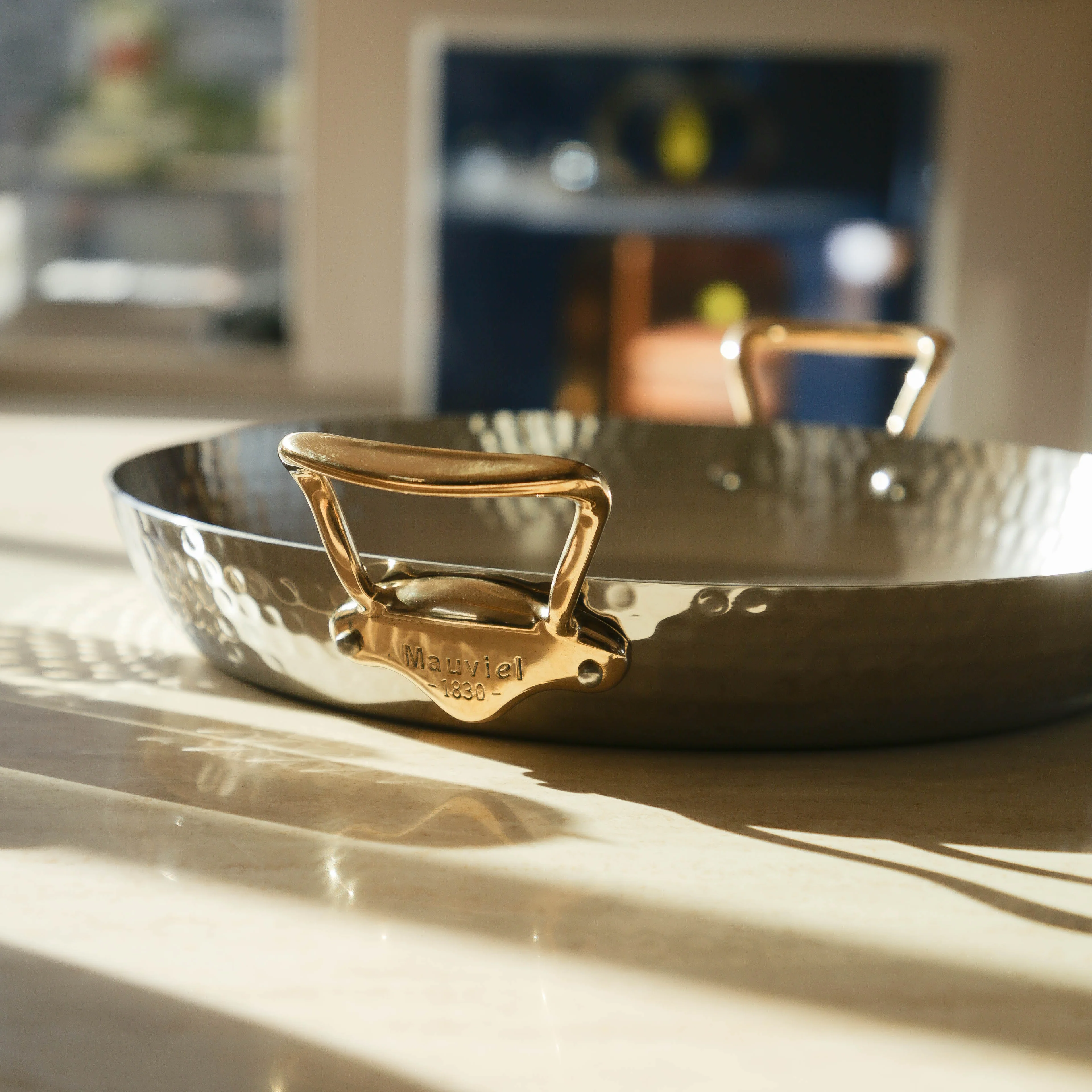 Mauviel M'ELITE B Hammered 5-Ply Paella Pan With Brass Handles - Image 2