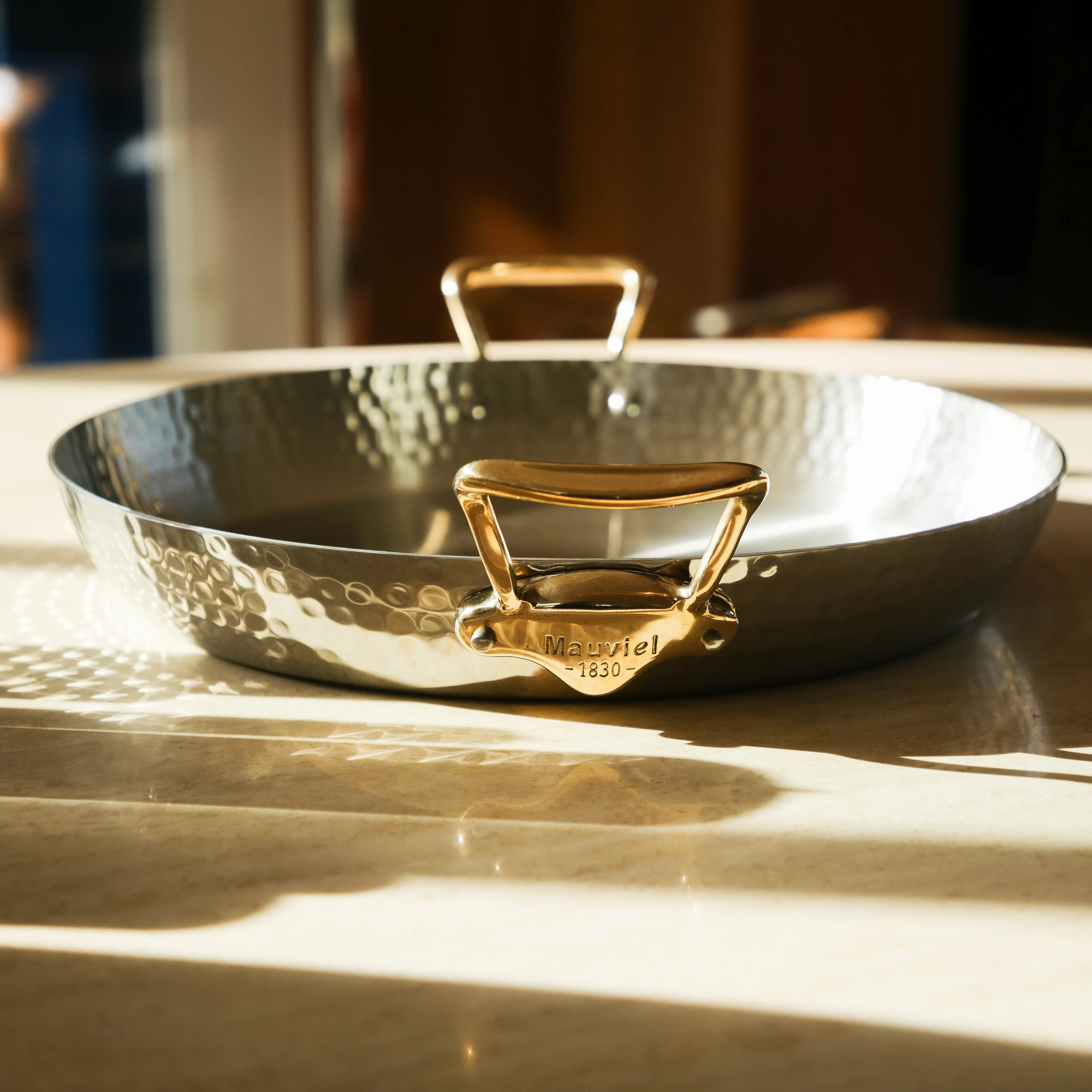 Mauviel M'ELITE B Hammered 5-Ply Paella Pan With Brass Handles - Image 3