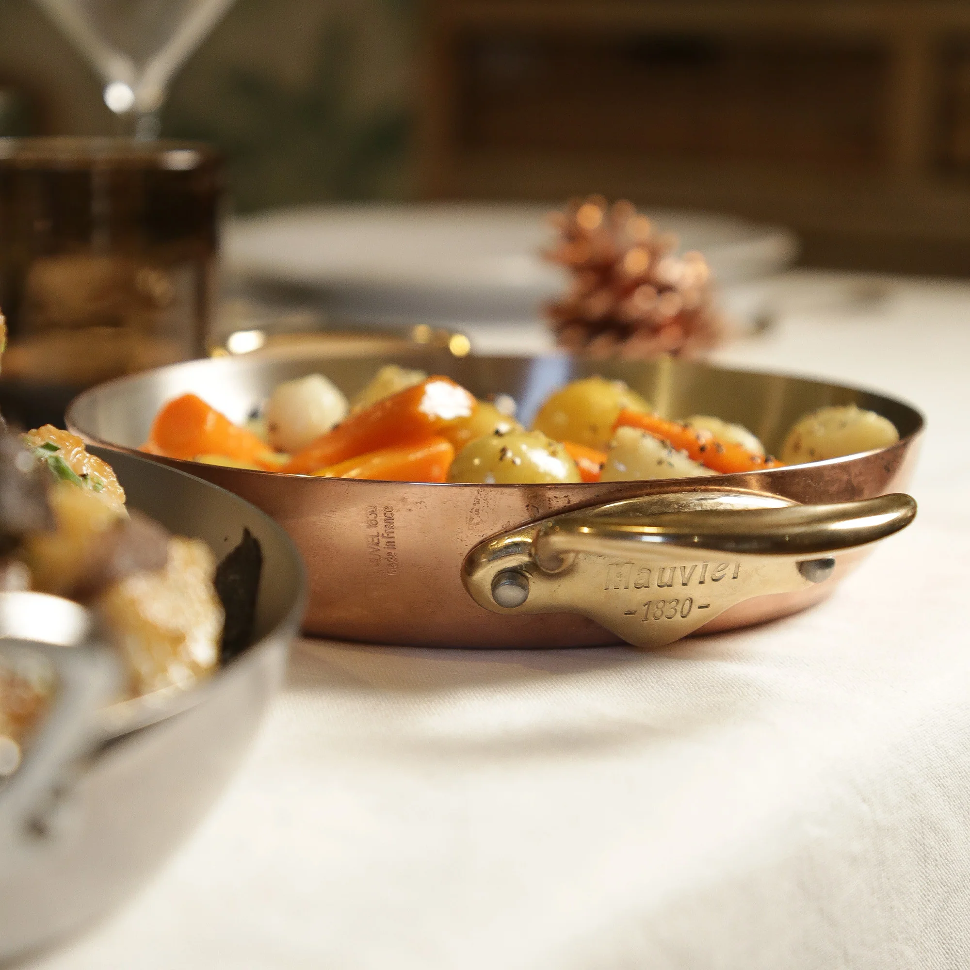 Mauviel M'Heritage M'150 B 2-Piece Copper Round Pan Set With Brass Handles - Image 5