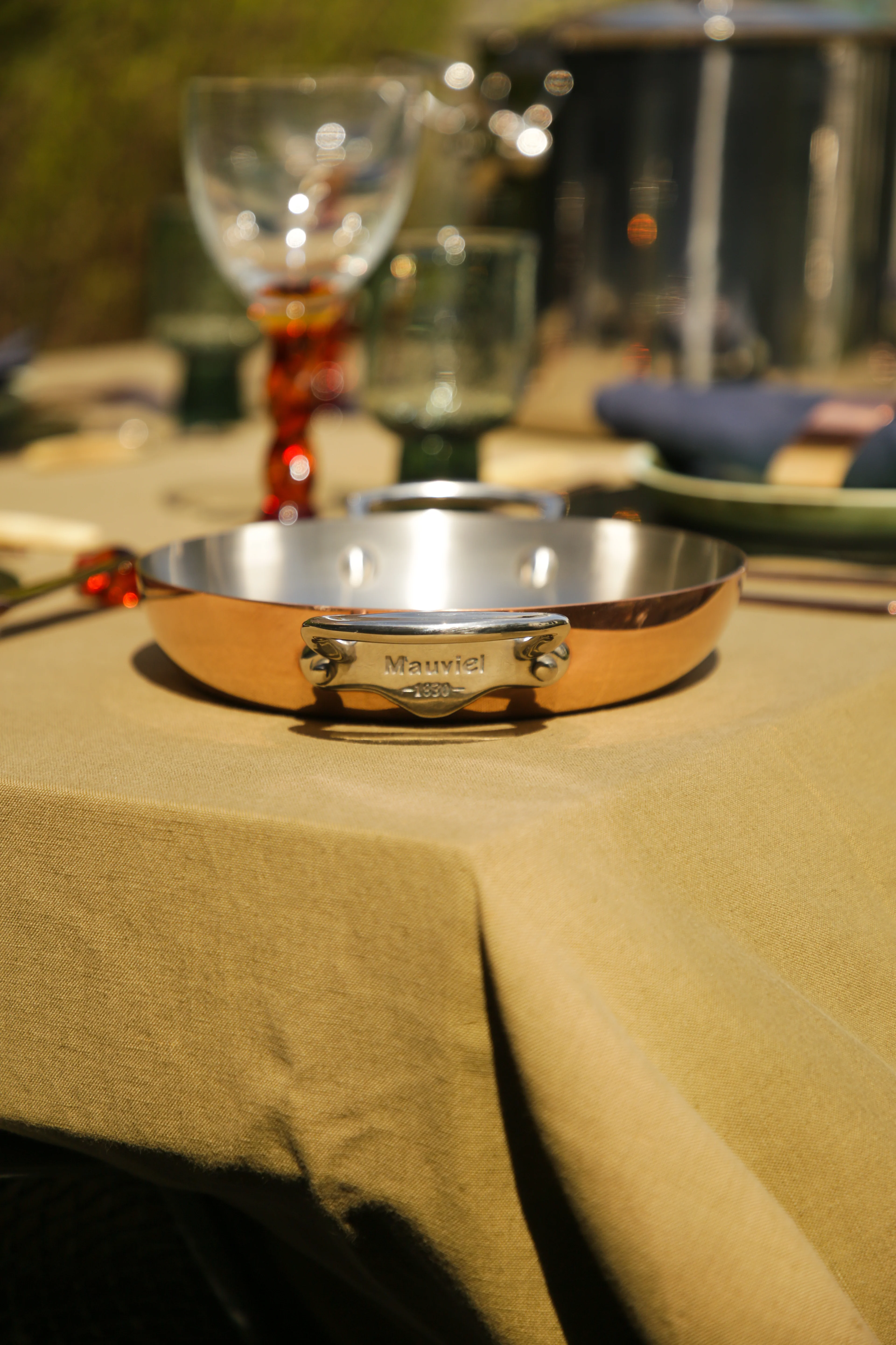Mauviel M'Heritage M'150 S Round Pan With Cast Stainless Steel Handles - Image 4