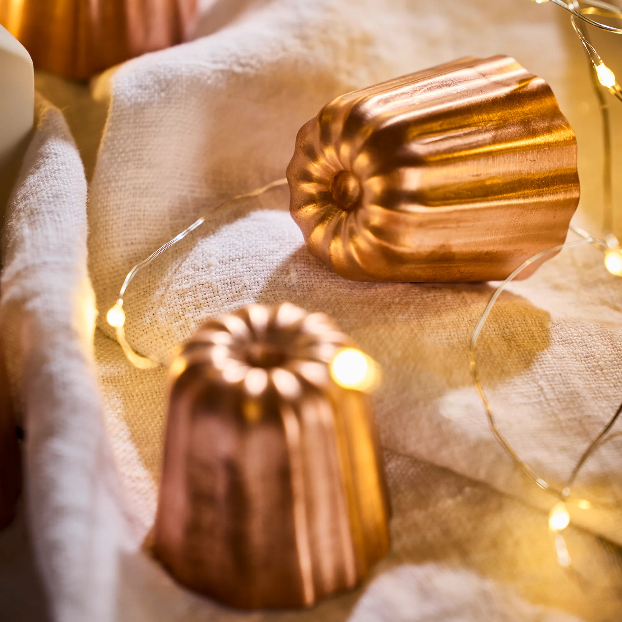 Mauviel M'PASSION Copper 4-Piece Copper Tinned Canele Mold Set - Image 5
