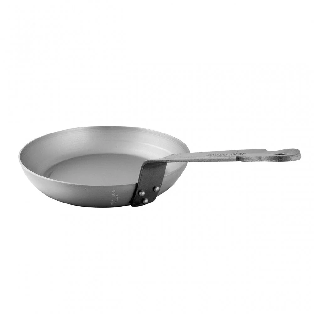 Mauviel M'Steel Black Carbon Natural Nonstick Frying Pan With Iron Handle 9.4-in and Frying Pan With Iron Handle 11-in Bundle - Image 3